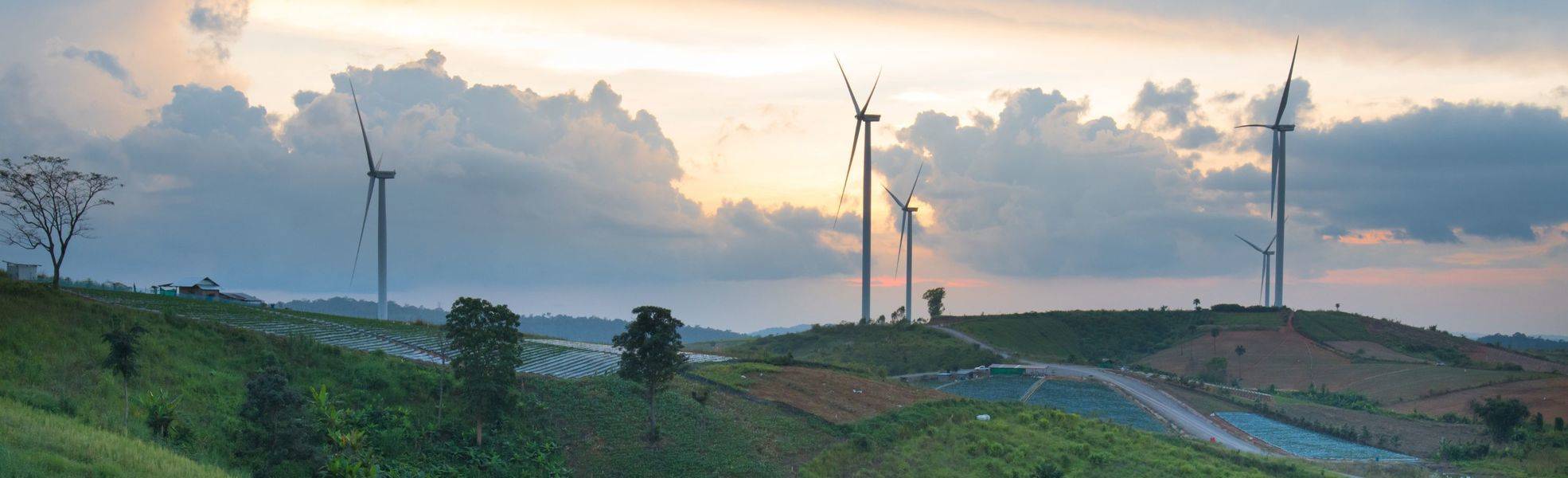 Windräder - Freiwilligenarbeit im Bereich Erneuerbare Energien